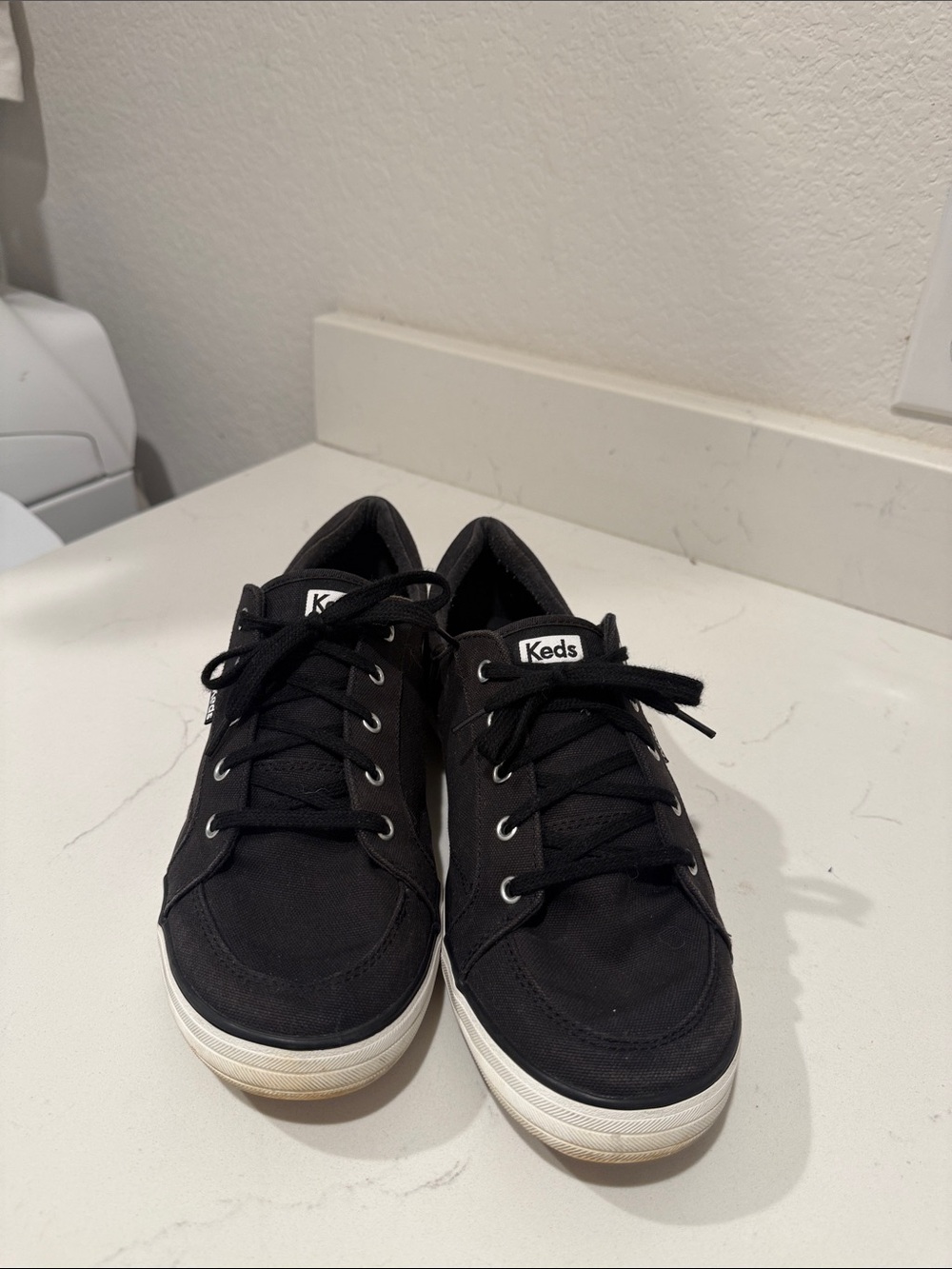 Keds Women’s Black Canvas Lace-Up Sneakers with White Soles 11w